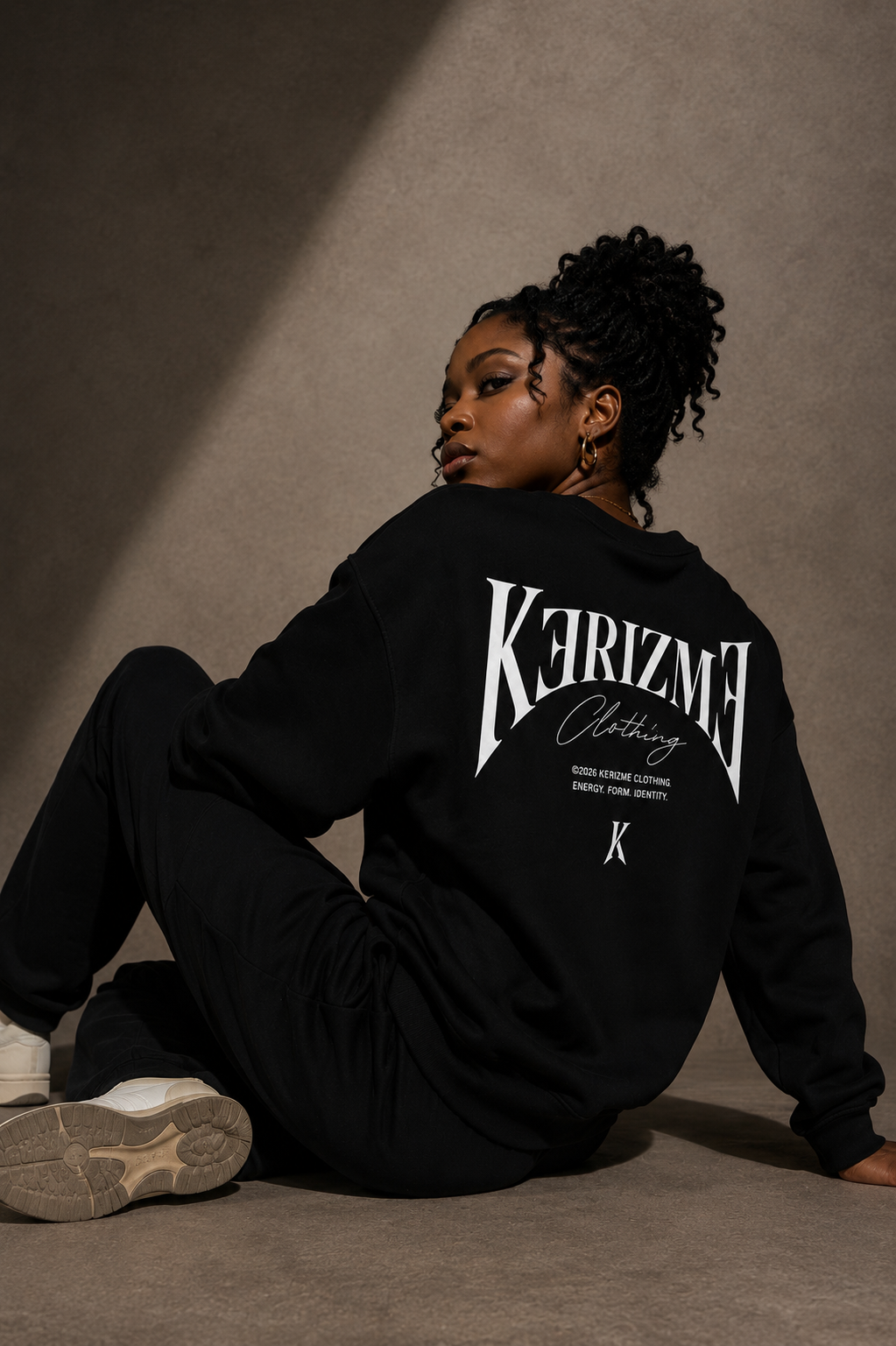 Signature Oversized Crewneck — Onyx